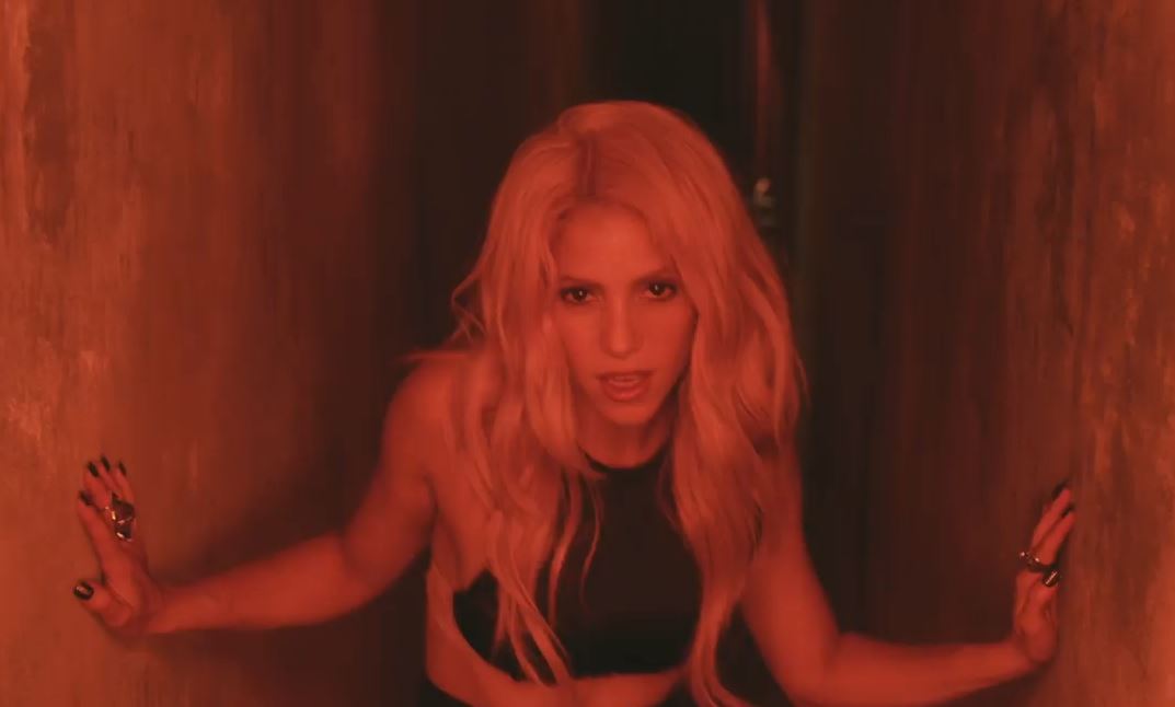 Shakira - Chantaje ft. Maluma