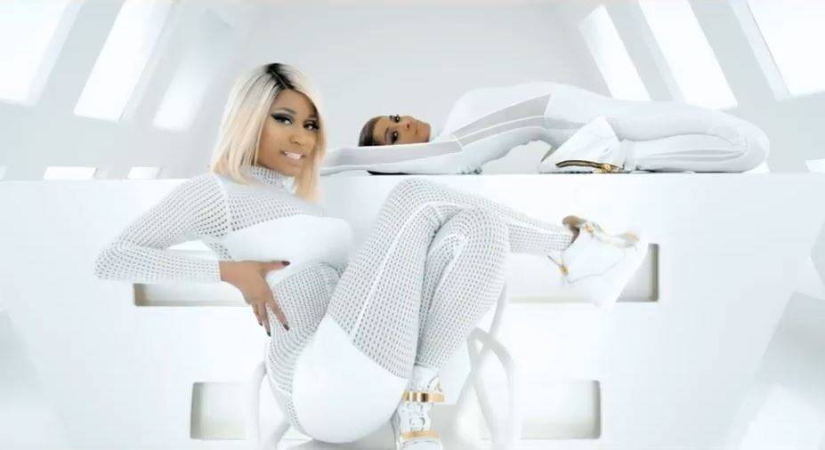 Ciara - I'm Out ft. Nicki Minaj