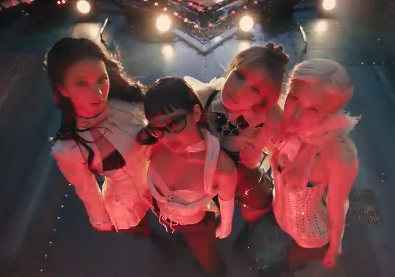 BLACKPINK - JUMP