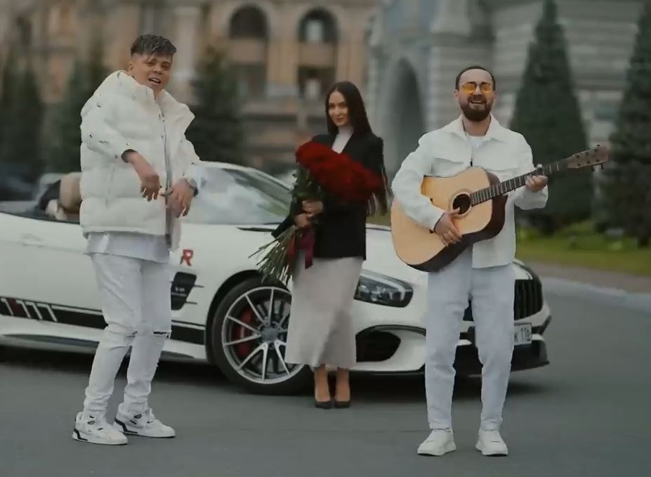 Элвин Грей, Бахтавар - Татарка