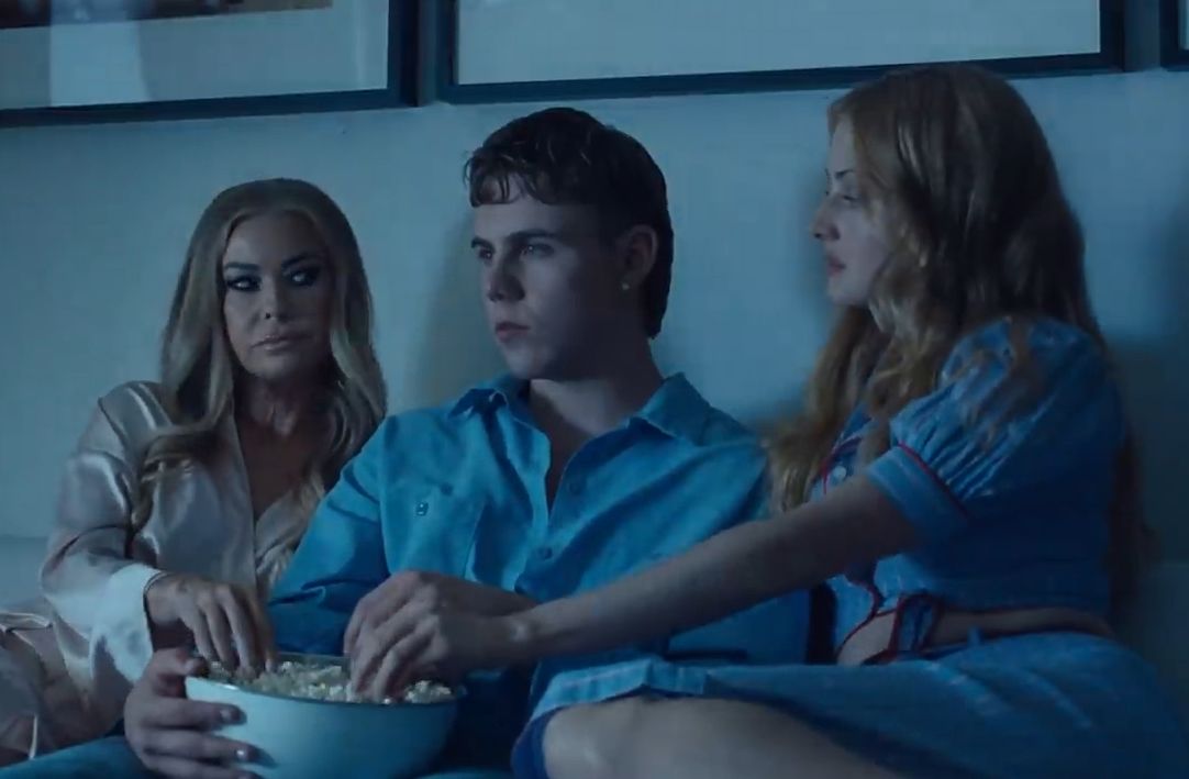 The Kid LAROI - SHE DON'T NEED TO KNOW