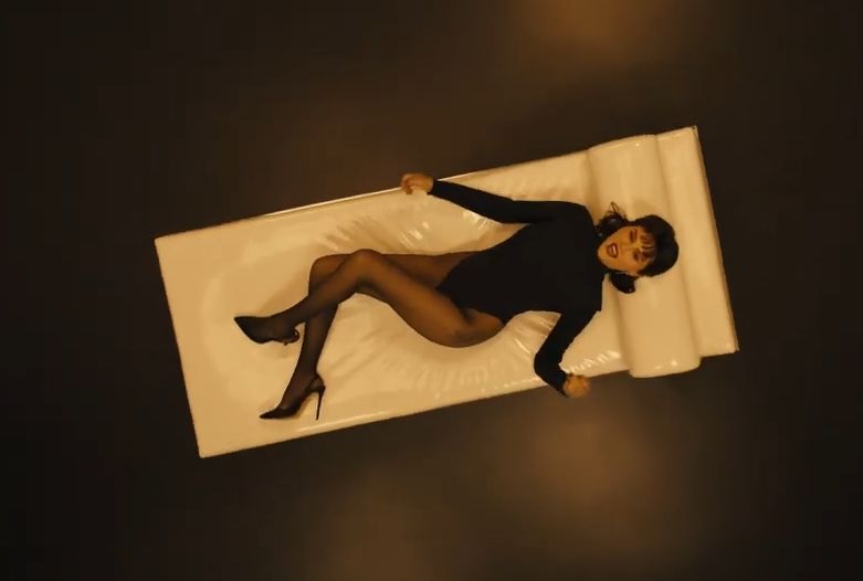 Selena Gomez - In The Dark