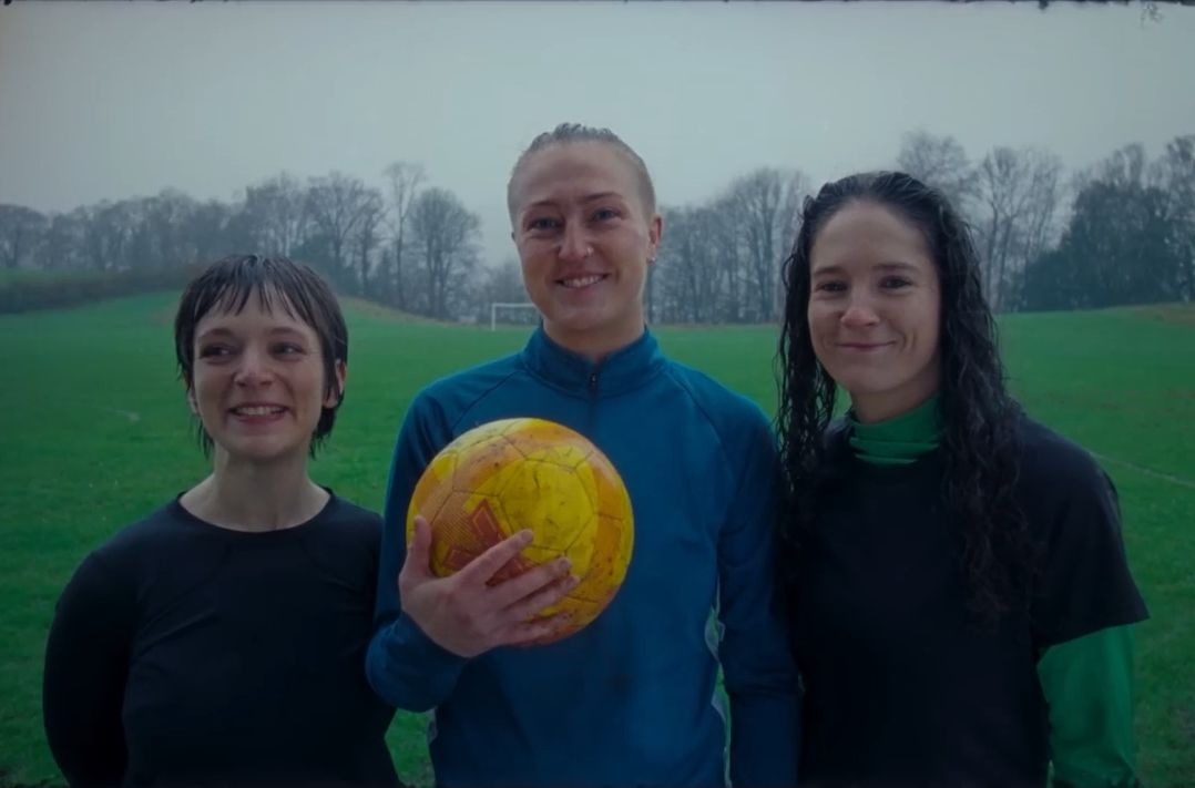 Tom Misch - Sisters With Me