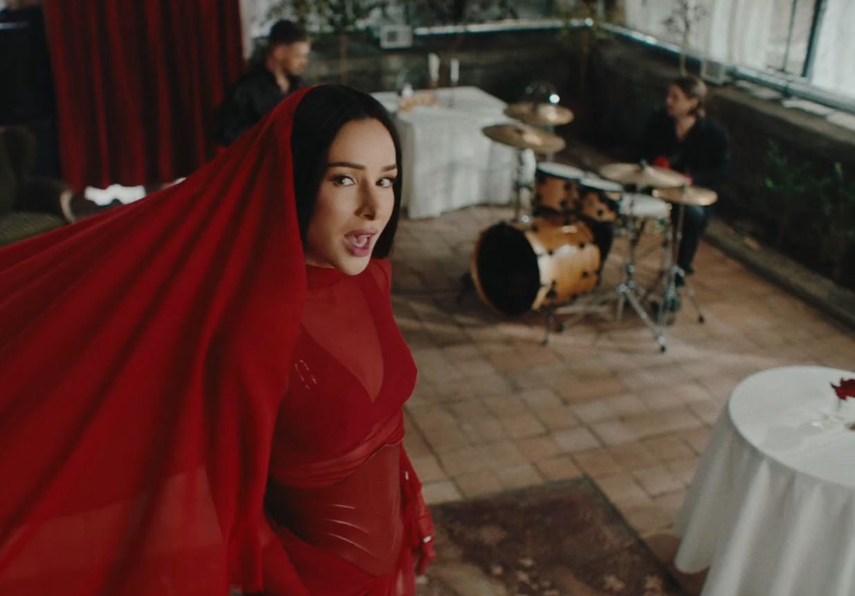 ZLATA OGNEVICH - ONE DAY