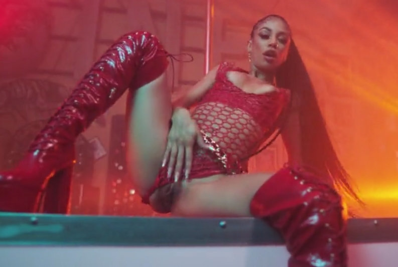 V Rod - Mala (uncensored)