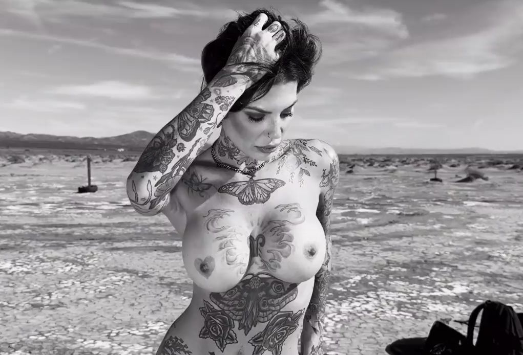 Desert Muse: Nude Art Photoshoot with Manfred Baumann & Lindsey Taylor Tierney (uncensored)