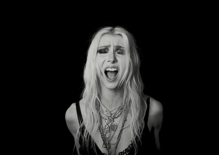 The Pretty Reckless - Dear God (uncensored)