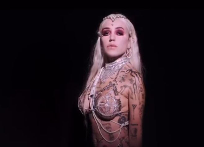 Brooke Candy – Happy (uncensored)